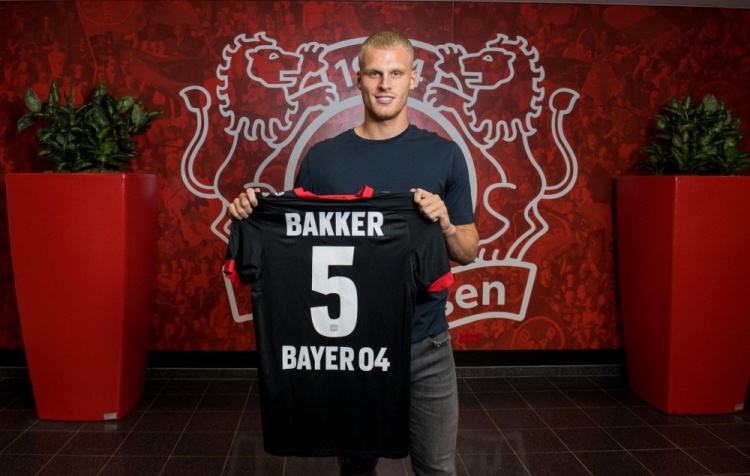 空中轰炸！多特抛传输送炮弹 哈滕起飞空接单臂灌篮