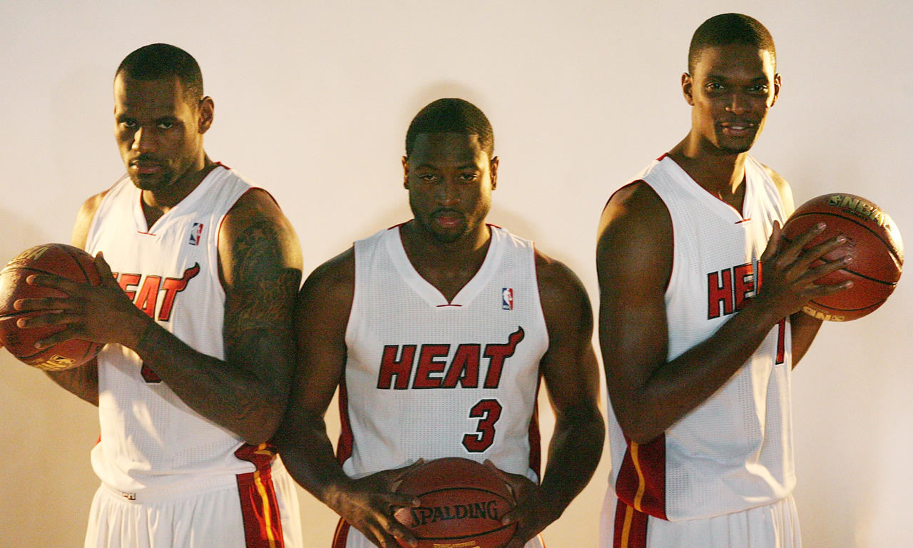 中足联：中超国内球员年薪上限500万元，外援年薪封顶300万欧元（中足联出台薪资帽：中超国内球员年薪不超500万，外援年薪上限300万欧元）