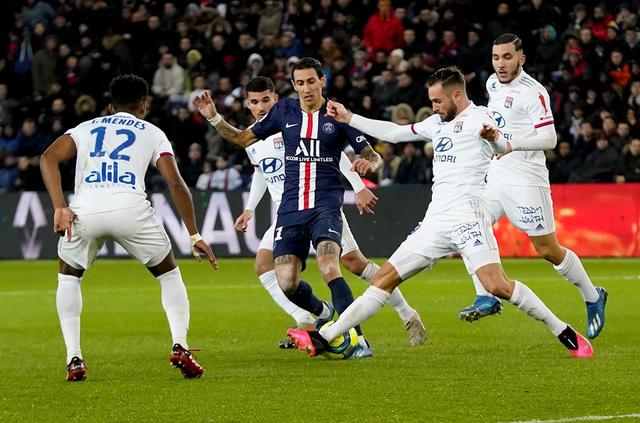 与此同时（同一时刻）