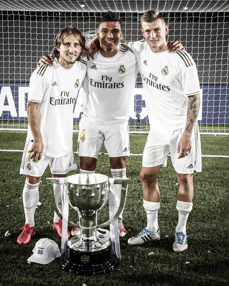 英媒：利雅得新月有意萨拉赫，利物浦对他的未来持开放态度（英媒：利雅得新月想签萨拉赫，利物浦对其去留持开放态度）