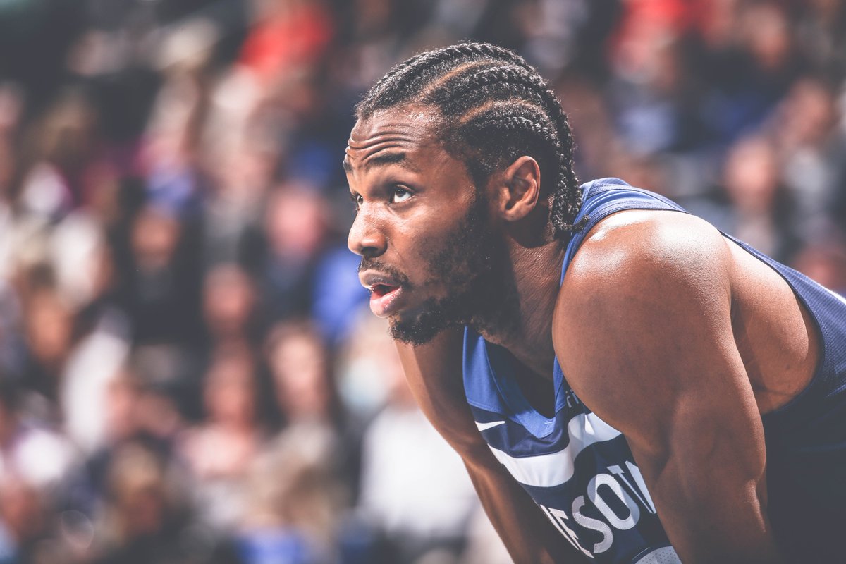 杨昊透露女排近况！世锦赛迎利好有望站上领奖台，副攻应进行优化（杨昊披露女排最新动态：世锦赛利好助力冲击领奖台，副攻需优化）