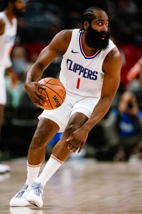 足坛一些球员会不会是有其他副业……？（足坛球员中有人在兼顾副业吗？）