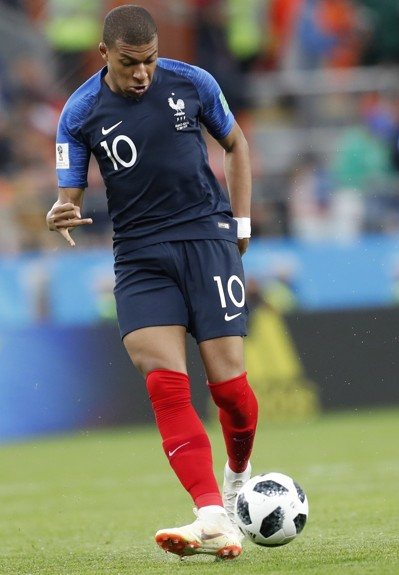 博斯：瑟洛特让球队难以应对；比赛前30分钟属于埃因霍温（博斯：瑟洛特太难缠；开场30分钟PSV占据主动）