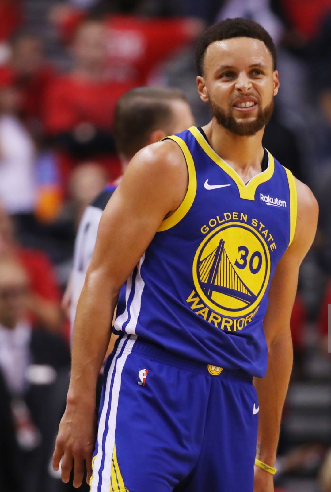 世体：预计有3400名法兰克福球迷远征巴萨，其中1000人没票（世体：法兰克福预计有3400名球迷赴巴萨客场，其中1000人无票）