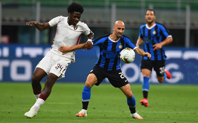 什琴斯尼缺阵，特尔施特根回归！巴萨对阵奥萨苏纳前的门将危机与希望（特尔施特根复出、什琴斯尼缺席：巴萨战奥萨苏纳前的门将危机与曙光）