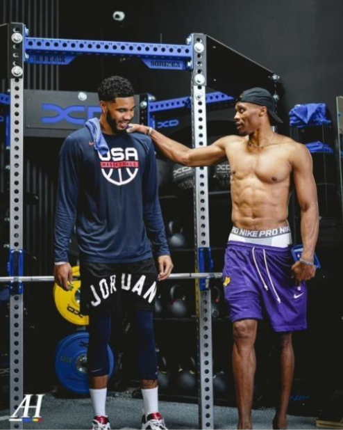 挪威汉堡店经理：给哈兰德送餐很有趣，希望他喜欢我们的汉堡（挪威汉堡店经理：为哈兰德送餐很有趣，盼他喜欢本店汉堡）