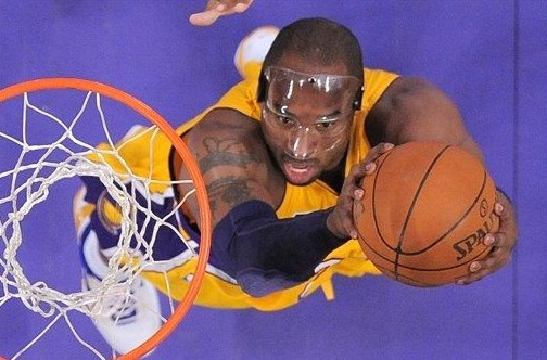 BBC：沙特仍有兴趣签下萨拉赫，球员在利物浦已连续两场替补（BBC：沙特仍追逐萨拉赫，后者在利物浦已连两场替补）