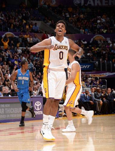 英超半场：休姆、麦卡利斯特均中框，利物浦0-0桑德兰（英超半场战报：休姆与麦卡利斯特先后中框，利物浦暂0-0桑德兰）